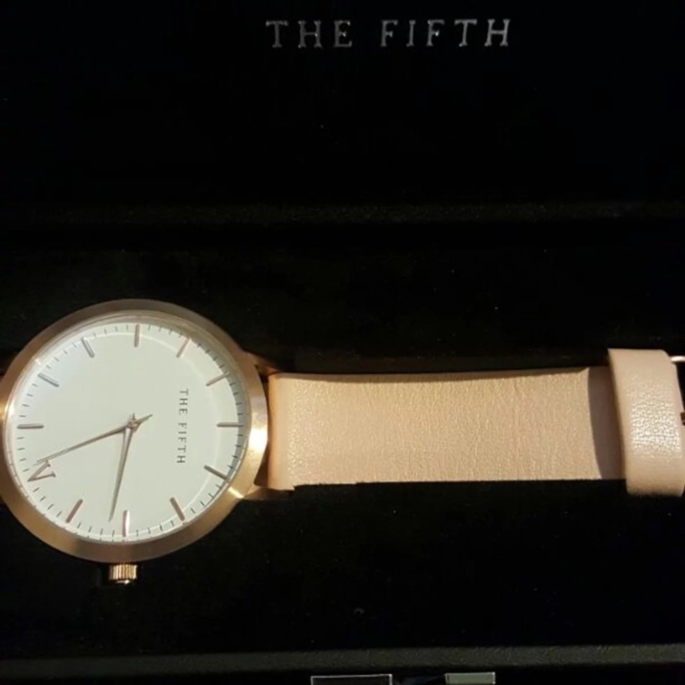 The fifth co watch rose gold